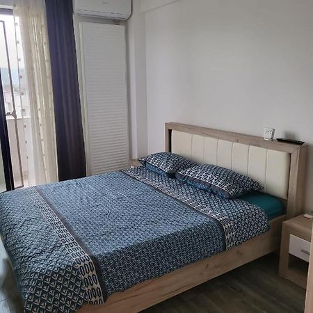 Apartamento Apartament Dem Radulescu Râmnicu Vâlcea Exterior foto